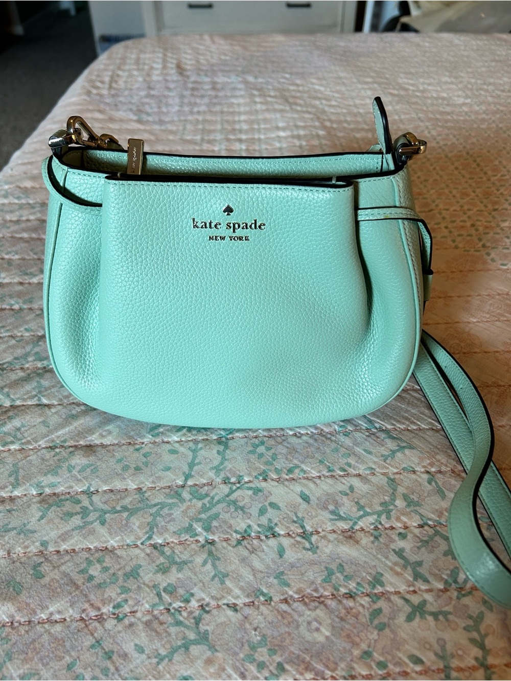 Kate Spade Dumpling Pebbled Leather Light Mint Green Crossbody Bag Purse EUC